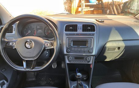 Volkswagen Polo VI (EU Market), 2016 год, 1 200 000 рублей, 11 фотография