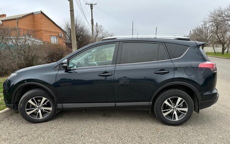 Toyota RAV4, 2017 год, 2 250 000 рублей, 3 фотография