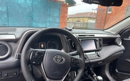 Toyota RAV4, 2017 год, 2 250 000 рублей, 6 фотография