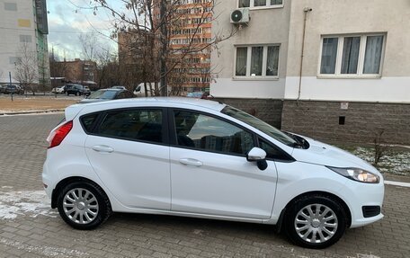 Ford Fiesta, 2015 год, 850 000 рублей, 5 фотография