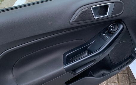 Ford Fiesta, 2015 год, 850 000 рублей, 14 фотография