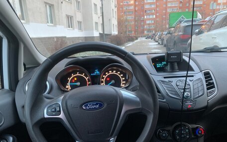 Ford Fiesta, 2015 год, 850 000 рублей, 17 фотография