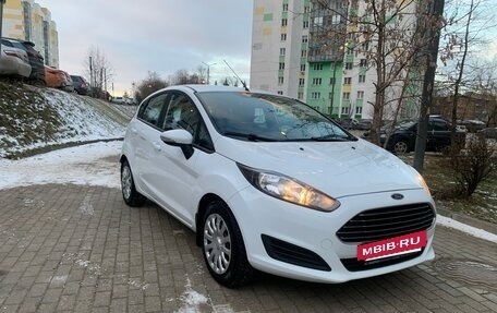 Ford Fiesta, 2015 год, 850 000 рублей, 3 фотография