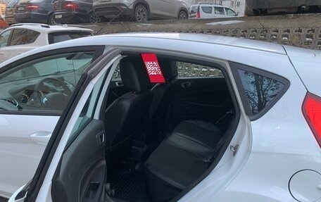 Ford Fiesta, 2015 год, 850 000 рублей, 13 фотография