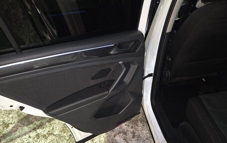 Volkswagen Tiguan II, 2021 год, 3 200 000 рублей, 19 фотография