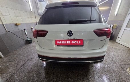 Volkswagen Tiguan II, 2021 год, 3 200 000 рублей, 6 фотография