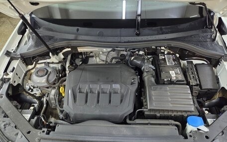 Volkswagen Tiguan II, 2021 год, 3 200 000 рублей, 15 фотография