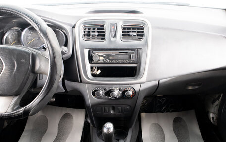 Renault Logan II, 2017 год, 649 000 рублей, 14 фотография