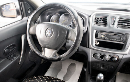 Renault Logan II, 2017 год, 649 000 рублей, 12 фотография