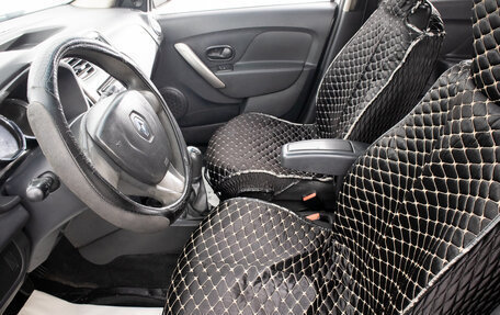 Renault Logan II, 2017 год, 649 000 рублей, 10 фотография