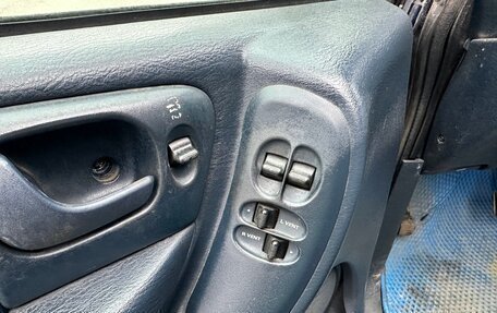 Dodge Caravan IV, 2001 год, 299 000 рублей, 22 фотография