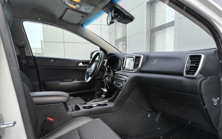 KIA Sportage IV рестайлинг, 2018 год, 2 600 000 рублей, 11 фотография