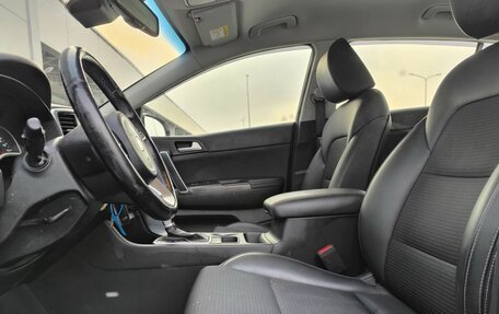 KIA Sportage IV рестайлинг, 2018 год, 2 600 000 рублей, 9 фотография