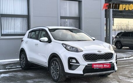 KIA Sportage IV рестайлинг, 2018 год, 2 600 000 рублей, 3 фотография