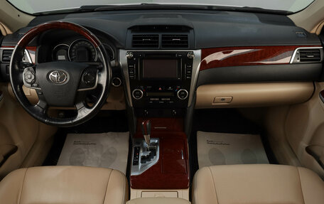 Toyota Camry, 2012 год, 1 719 000 рублей, 10 фотография