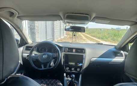 Volkswagen Jetta VI, 2013 год, 700 000 рублей, 4 фотография