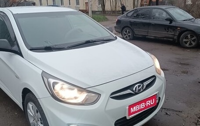 Hyundai Solaris II рестайлинг, 2011 год, 550 000 рублей, 1 фотография