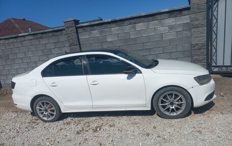 Volkswagen Jetta VI, 2013 год, 700 000 рублей, 5 фотография