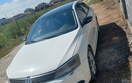 Volkswagen Jetta VI, 2013 год, 700 000 рублей, 6 фотография