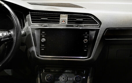 Volkswagen Tiguan II, 2018 год, 2 150 000 рублей, 10 фотография