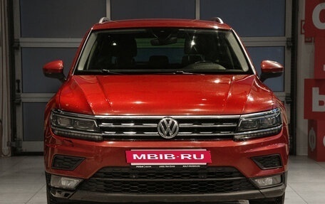 Volkswagen Tiguan II, 2018 год, 2 150 000 рублей, 2 фотография