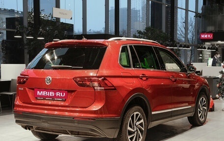 Volkswagen Tiguan II, 2018 год, 2 150 000 рублей, 4 фотография