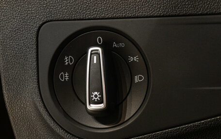 Volkswagen Tiguan II, 2018 год, 2 150 000 рублей, 16 фотография