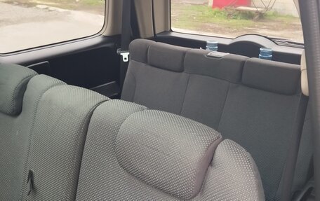 Nissan Lafesta I, 2005 год, 650 000 рублей, 7 фотография