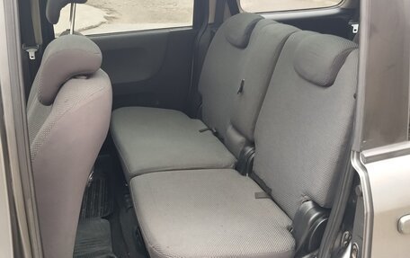 Nissan Lafesta I, 2005 год, 650 000 рублей, 8 фотография