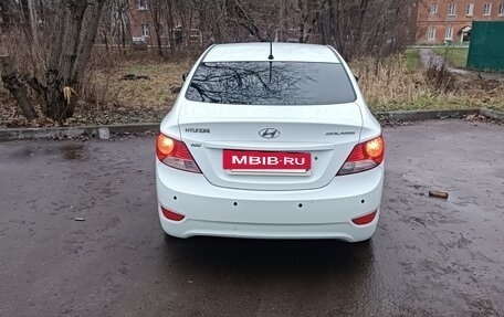 Hyundai Solaris II рестайлинг, 2011 год, 550 000 рублей, 4 фотография