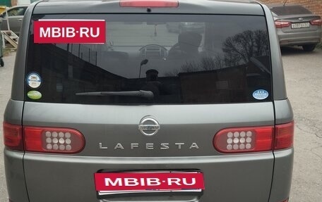 Nissan Lafesta I, 2005 год, 650 000 рублей, 10 фотография