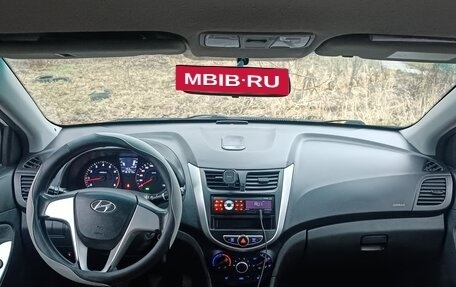 Hyundai Solaris II рестайлинг, 2011 год, 550 000 рублей, 10 фотография