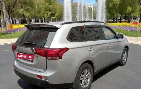 Mitsubishi Outlander III рестайлинг 3, 2013 год, 1 290 000 рублей, 4 фотография