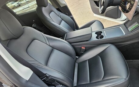 Tesla Model Y I, 2022 год, 3 550 000 рублей, 8 фотография