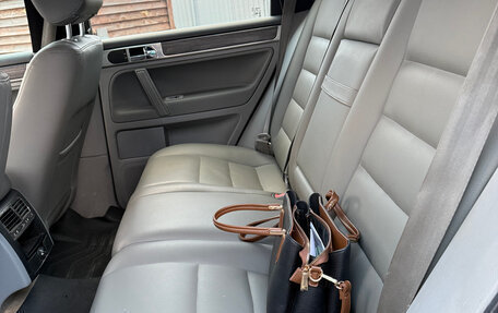 Volkswagen Touareg III, 2003 год, 1 300 000 рублей, 4 фотография