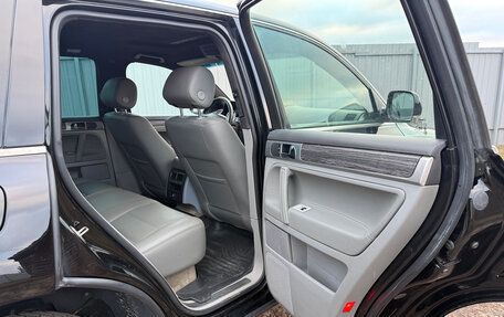 Volkswagen Touareg III, 2003 год, 1 300 000 рублей, 7 фотография