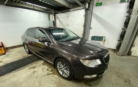 Skoda Superb III рестайлинг, 2011 год, 1 280 000 рублей, 1 фотография