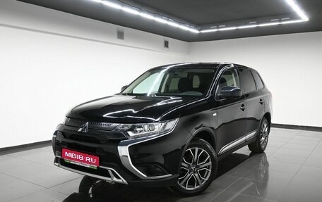 Mitsubishi Outlander III рестайлинг 3, 2021 год, 2 095 000 рублей, 1 фотография