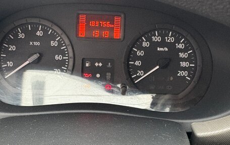 Renault Logan I, 2013 год, 700 000 рублей, 11 фотография