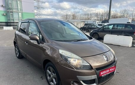 Renault Scenic III, 2011 год, 680 000 рублей, 2 фотография
