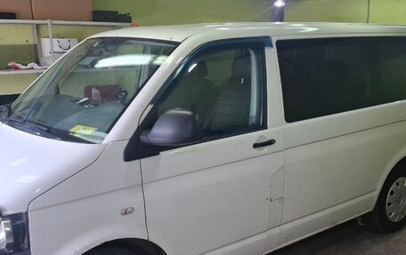Volkswagen Caravelle T5, 2012 год, 1 550 000 рублей, 4 фотография