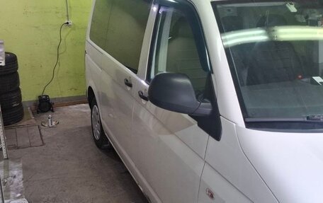 Volkswagen Caravelle T5, 2012 год, 1 550 000 рублей, 5 фотография