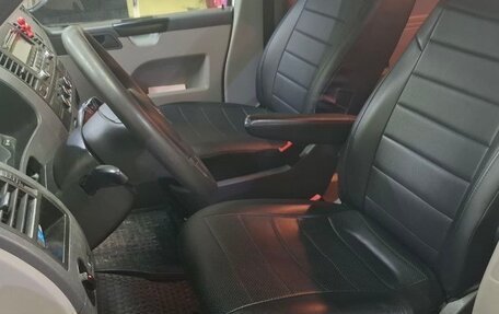 Volkswagen Caravelle T5, 2012 год, 1 550 000 рублей, 9 фотография