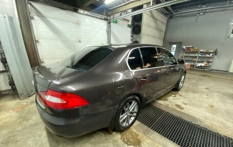 Skoda Superb III рестайлинг, 2011 год, 1 280 000 рублей, 5 фотография