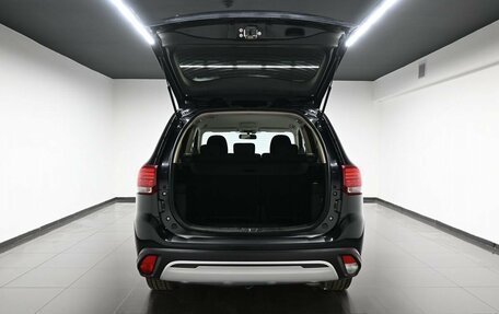 Mitsubishi Outlander III рестайлинг 3, 2021 год, 2 095 000 рублей, 7 фотография