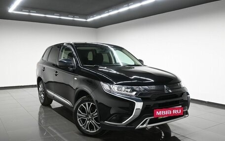 Mitsubishi Outlander III рестайлинг 3, 2021 год, 2 095 000 рублей, 5 фотография