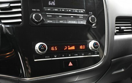 Mitsubishi Outlander III рестайлинг 3, 2021 год, 2 095 000 рублей, 16 фотография