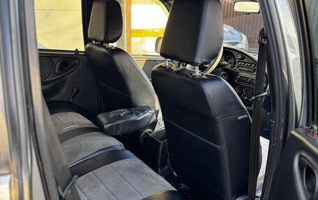 Chevrolet Niva I рестайлинг, 2017 год, 830 000 рублей, 7 фотография