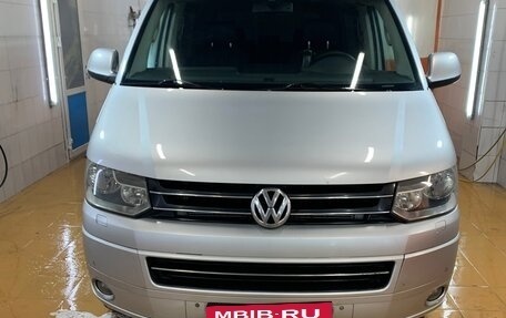 Volkswagen Multivan T5, 2010 год, 1 980 000 рублей, 2 фотография