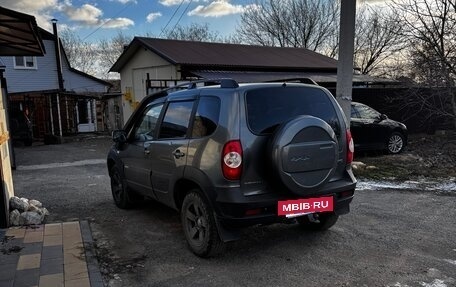 Chevrolet Niva I рестайлинг, 2017 год, 830 000 рублей, 4 фотография